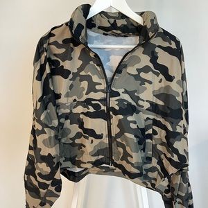 Windbreaker Camouflage- Zara size Small